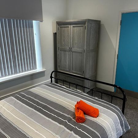 Town Centre Studio Flat Merthyr Tydfil Exterior foto