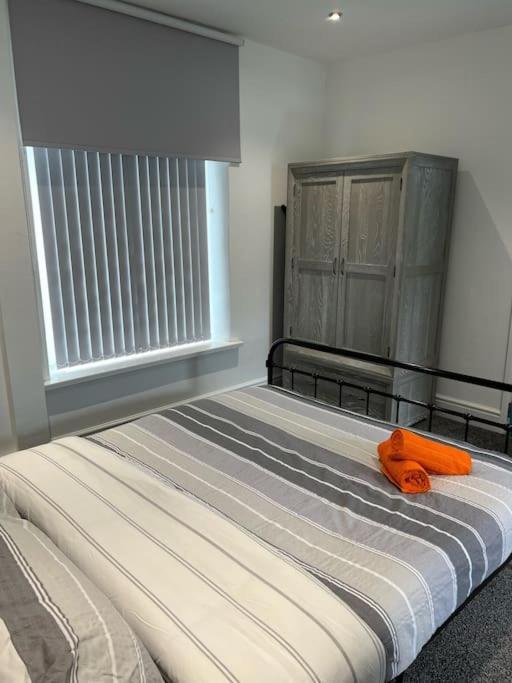 Town Centre Studio Flat Merthyr Tydfil Exterior foto